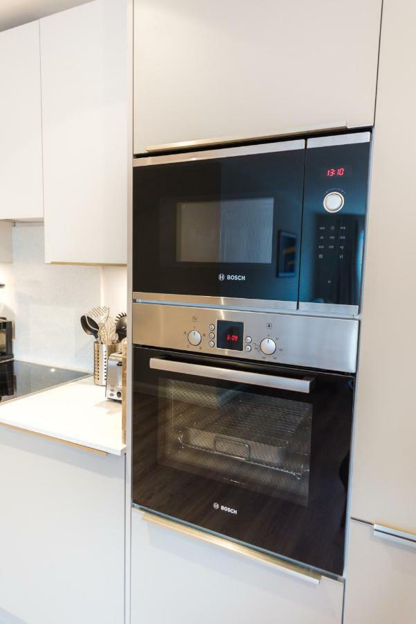 5 Star Brand New City Centre Apartment Belfast Extérieur photo