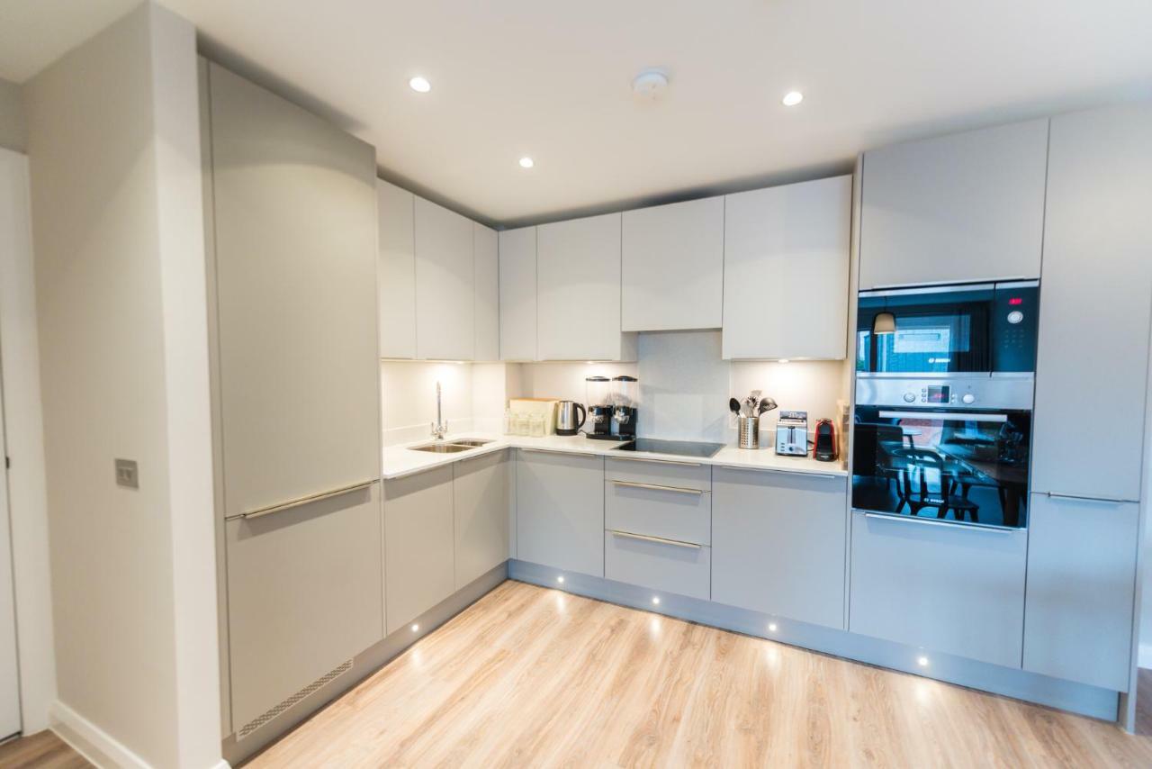 5 Star Brand New City Centre Apartment Belfast Extérieur photo