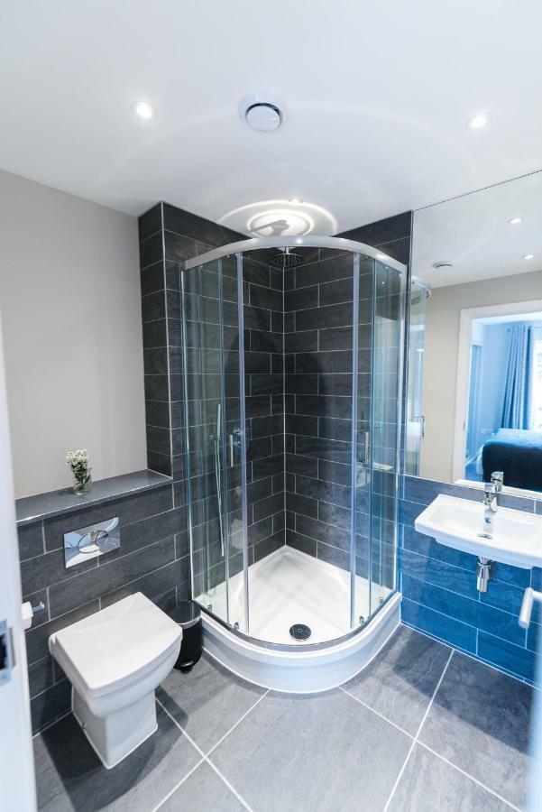 5 Star Brand New City Centre Apartment Belfast Extérieur photo