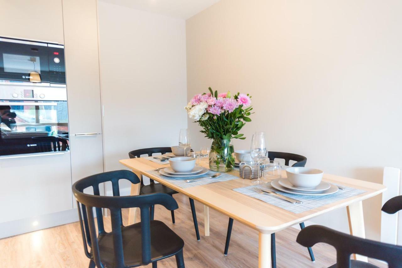 5 Star Brand New City Centre Apartment Belfast Extérieur photo